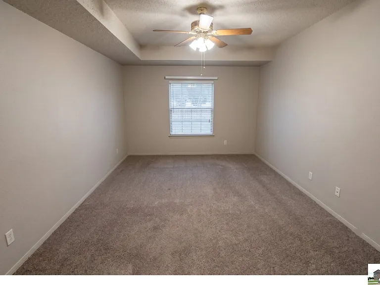 924 Northern Dancer Dr — Photo 6