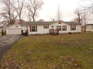 521 W Maple St, Shelburn, IN 47879