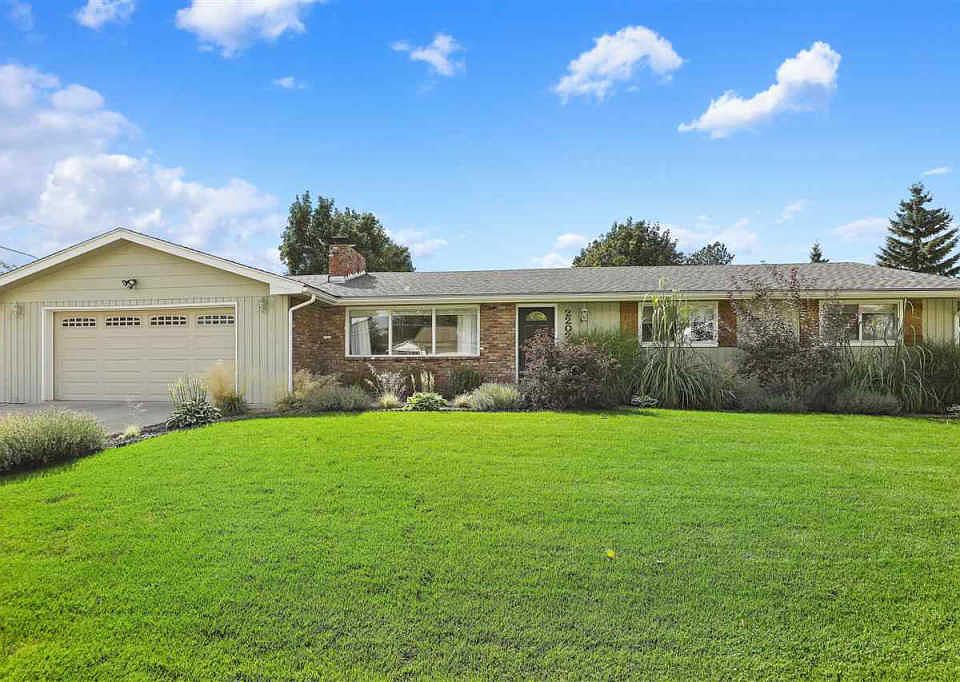 1st image of 2202 S Fawn Dr