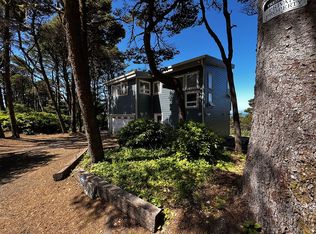 6770 SW Pacific Coast Hwy, Waldport, OR 97394