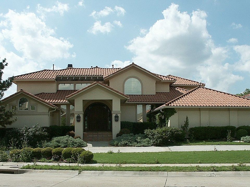 1st image of 3025 Lakeside Dr