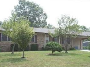 811 Northside Dr, Athens, TN 37303