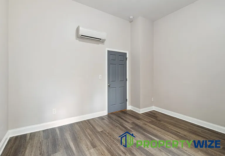 833 Hollins St #1F — Photo 21