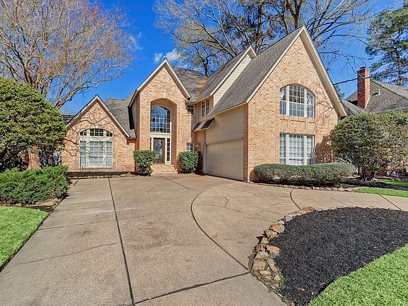 4th image of 5303 Maple Terrace Dr