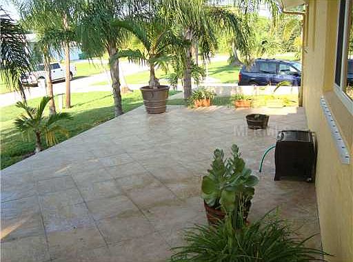 3rd image of 610 Sturgeon Pl