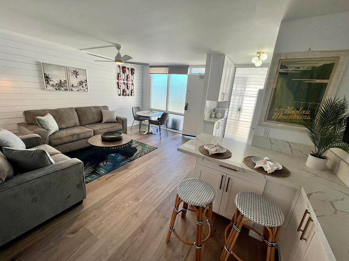 Building Photo - 2328 Sea View Ave #407