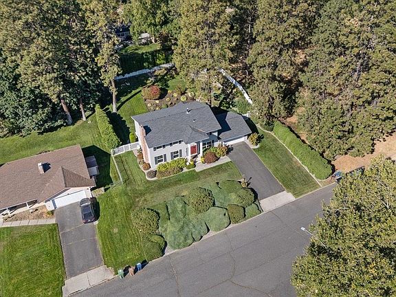 3rd image of 4512 S Napa St