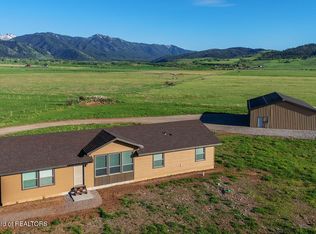 184 Buttercup Ln, Bedford, WY 83112