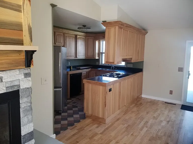 800 Tracey Pkwy — Photo 15