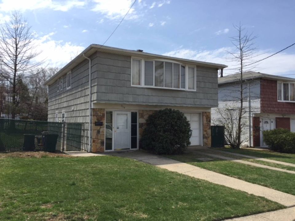 1st image of 216 Egbert Ave