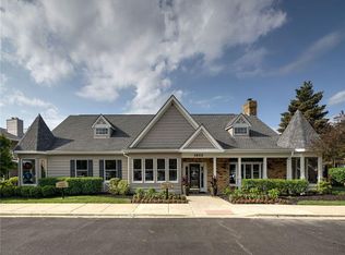 1676 Brookdale Rd APT 24, Naperville, IL 60563