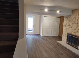 6250 Island Dr NW, Canton, OH 44718