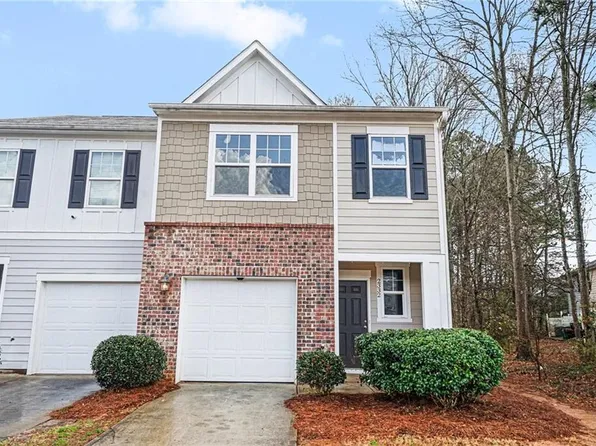 2332 McKenna Square Dr, Lithonia, GA 30058