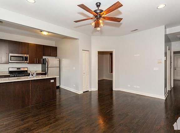 5th image of 2608 N Whipple St #3PP