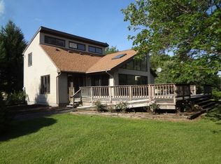 3 Stott Dr, Ravena, NY 12143