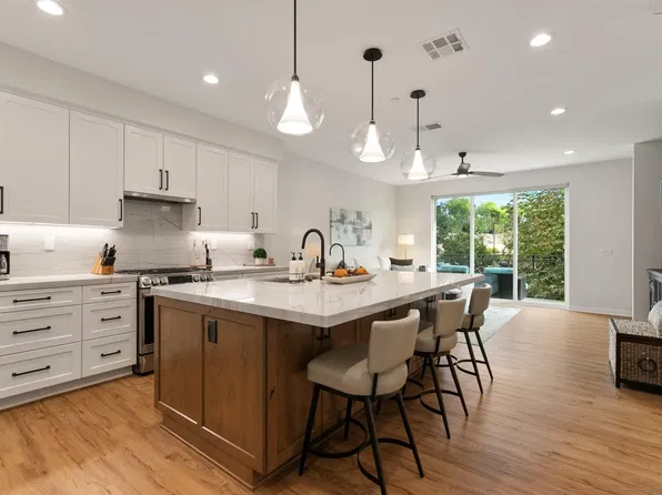 6050 Colt Pl #103, Carlsbad, CA 92009