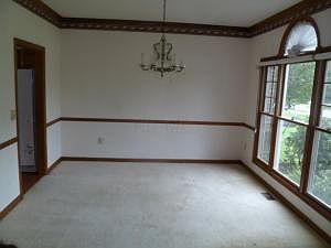 4th image of 1226 Belcross Dr
