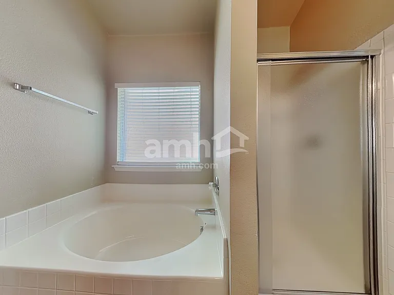 9000 Stone Mill Ln — Photo 10