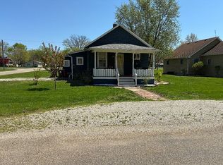 422 N Linden St, Toluca, IL 61369
