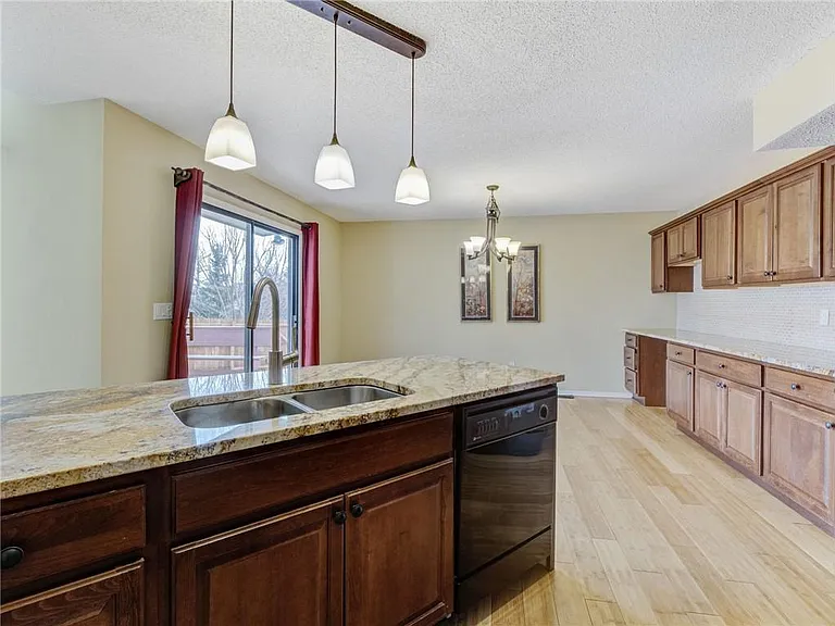 11411 Nieman Rd — Photo 12