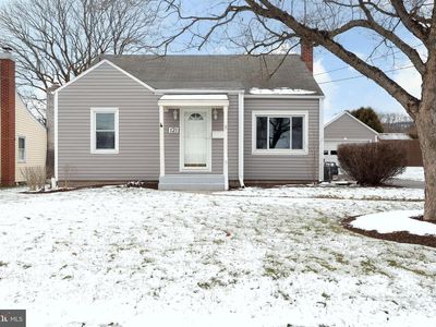 121 Harvey St, Pleasant Gap, PA, 16823