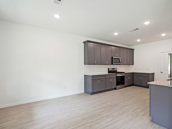 3rd image of 24615 Applewood Crest Ln