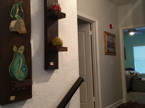 727 Coral Reef Dr, Tampa, FL 33602