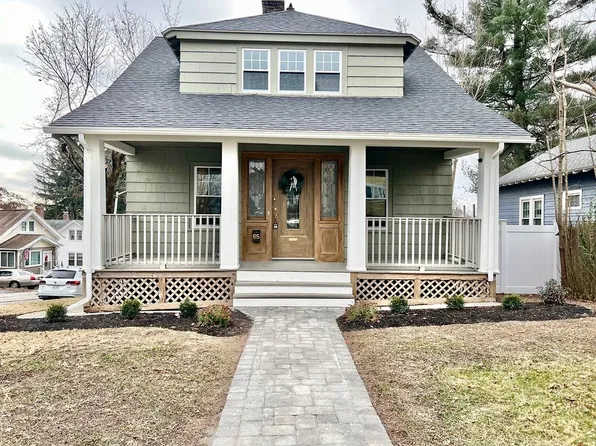 65 Hadwen Rd, Worcester, MA 01602