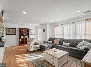 14201 Woolen Oak Ct APT 4, Silver Spring, MD 20906