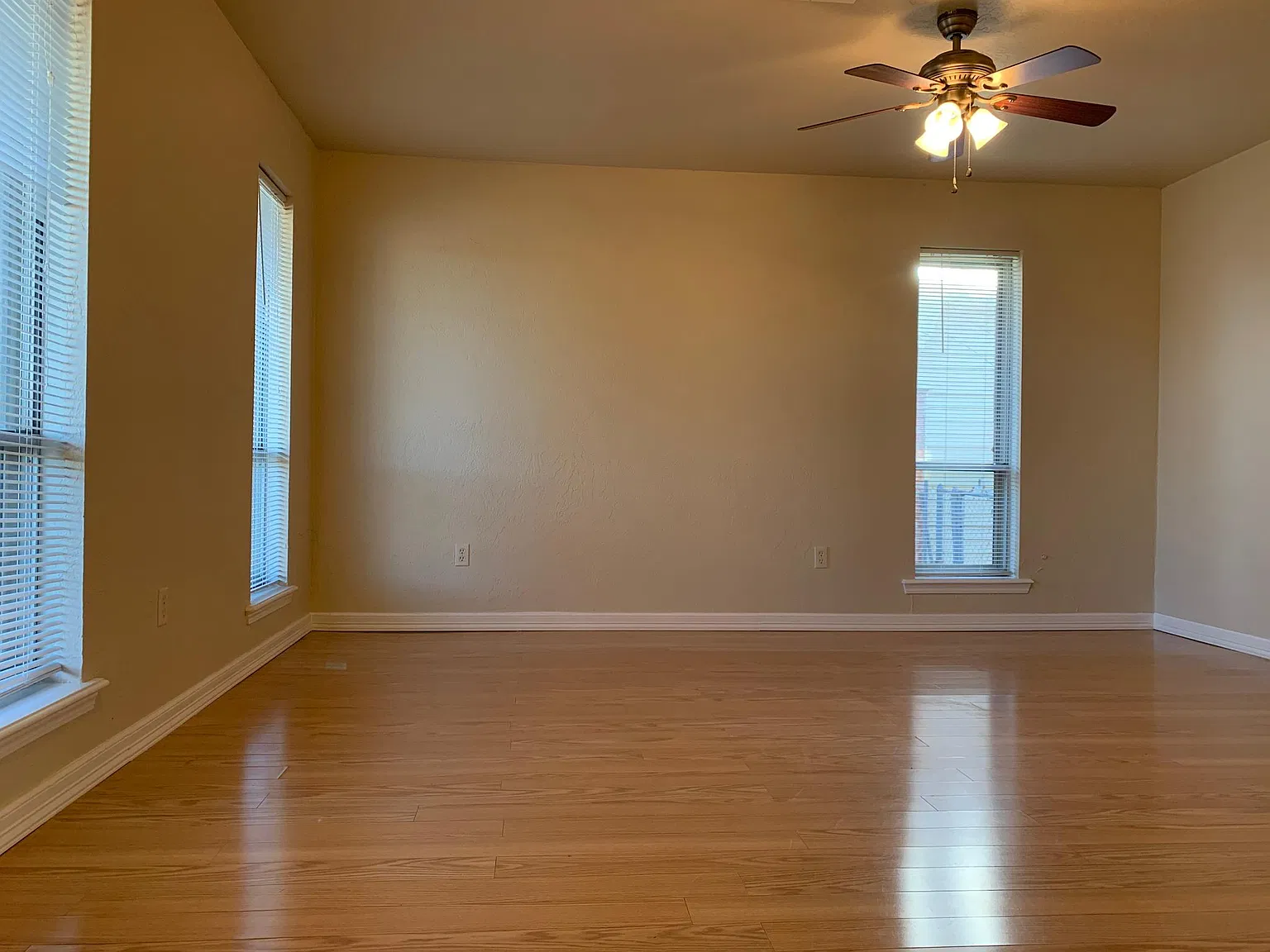 3 bed, 1700 sqft, $1,550 — Photo 3