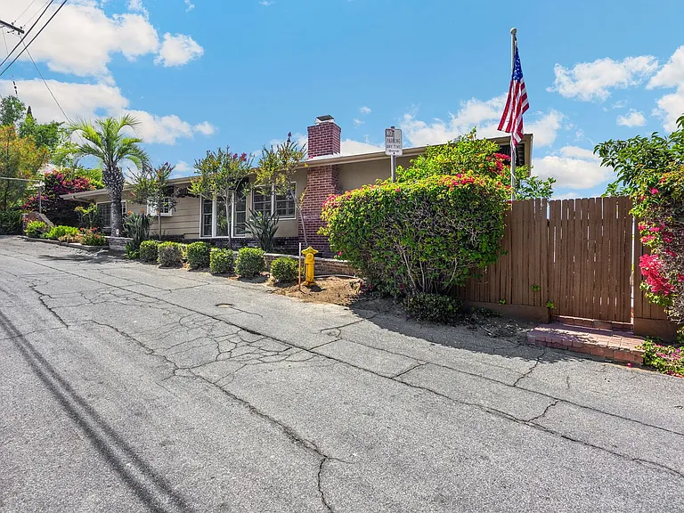 1071 E Avocado Crest Rd — Photo 34