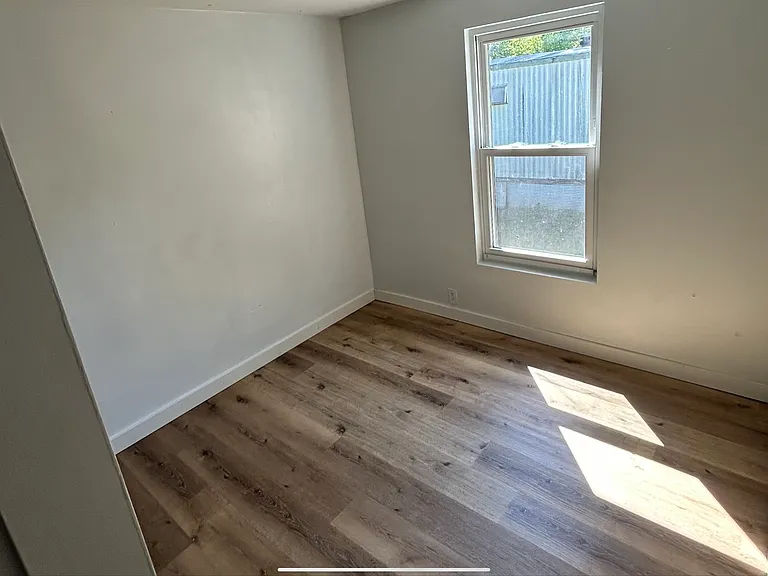 1008 S River St #2 — Photo 8