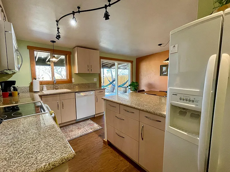 6161 Chia Ave — Photo 8