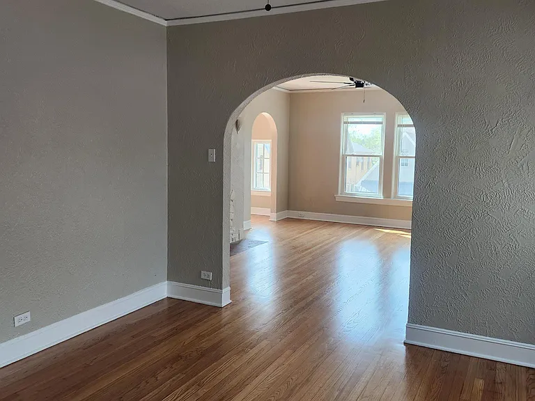 5737 Goodwin Ave — Photo 1