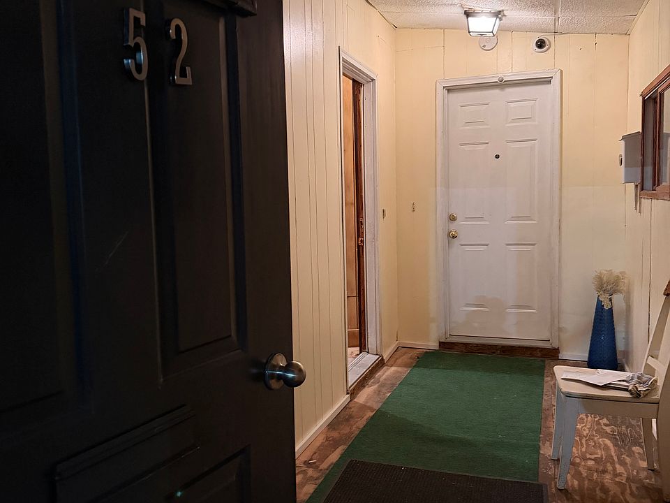 1st image of 52 Tufts Ave Floor 2