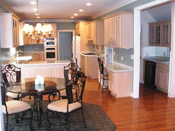 4th image of 112 Sweet Gum Ln