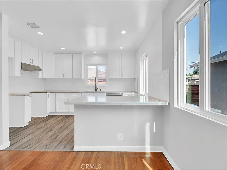 4622 Dunrobin Ave — Photo 9