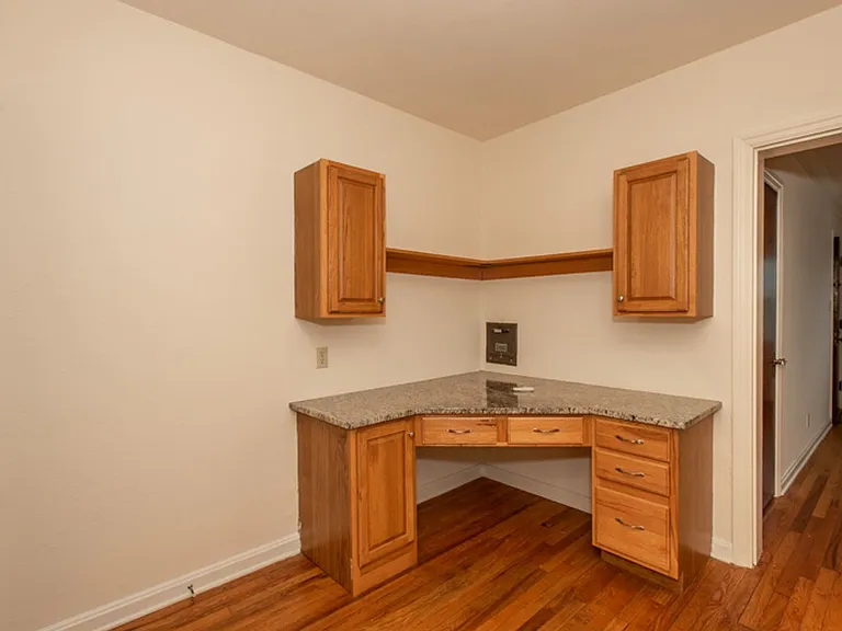 1br Near Uc, Daap & Hospitals | Prime Riddle Road Location — Photo 38