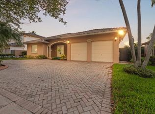 16640 NW 86th Ct, Miami Lakes, FL 33016