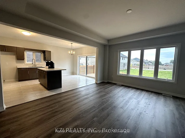 27 Samuel Ave — Photo 2