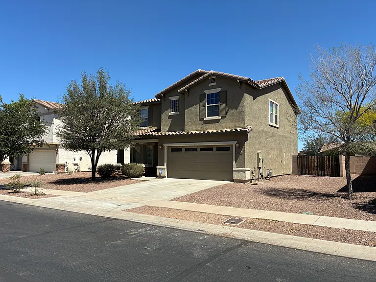 17698 W Maya Way — Photo 2