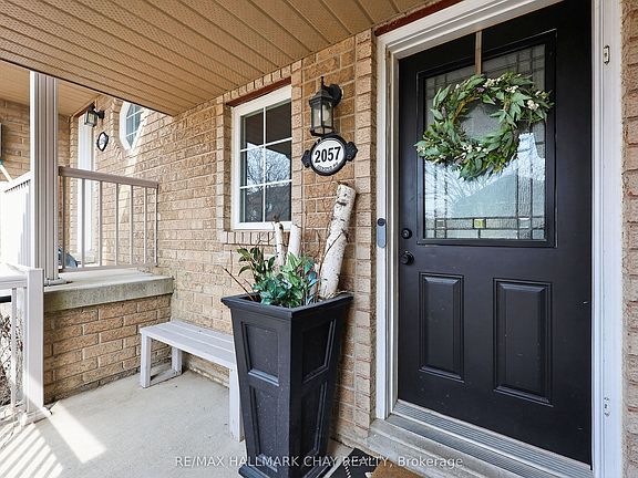 3rd image of 2057 Osbond Rd