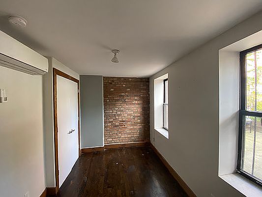 3rd image of 758 Willoughby Ave