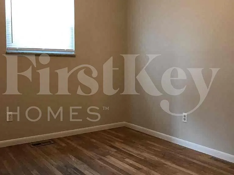 4420 Santa Fe Ct — Photo 8