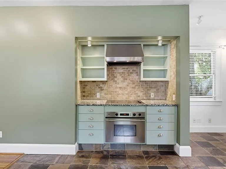 927 Park Ave SE — Photo 13