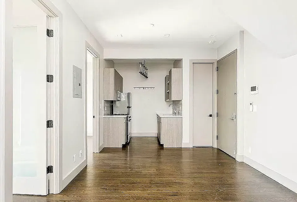 83 Stanhope St #3A