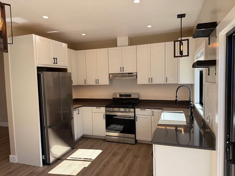 420 Longbranch Ave #113 — Photo 2
