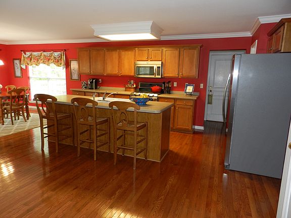 5th image of 1609 Polte Ln