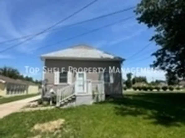 428 S 6th Ave E, Newton, IA 50208