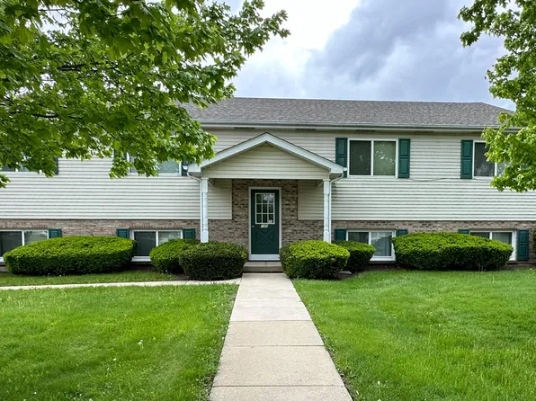 209 S Joslyn St, Cortland, IL 60112